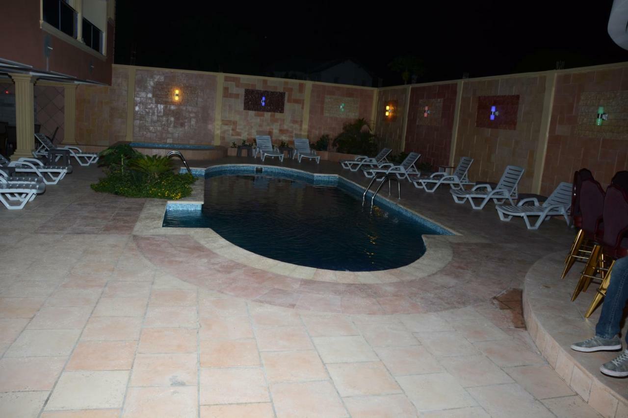 Hotel Tabarre 'S Palace Port-au-Prince Buitenkant foto