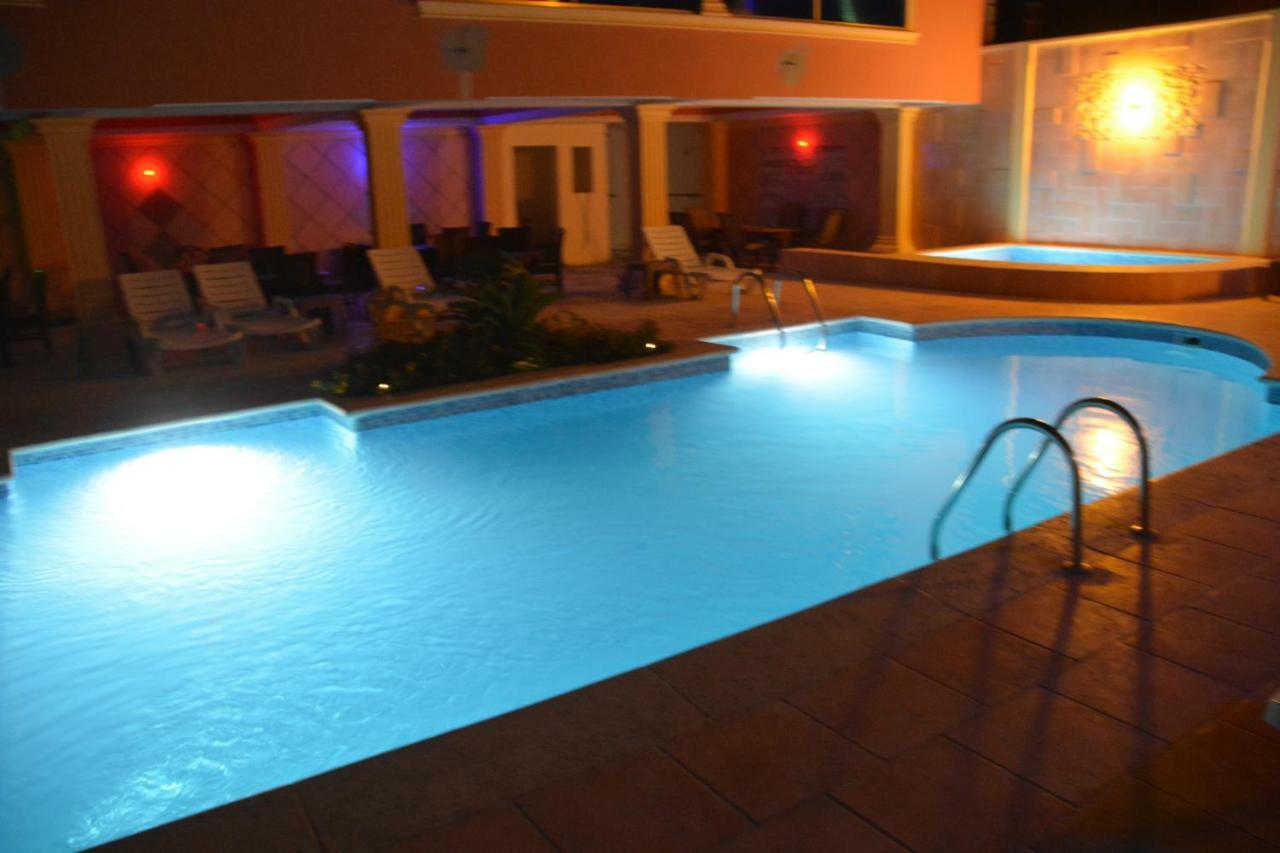 Hotel Tabarre 'S Palace Port-au-Prince Buitenkant foto