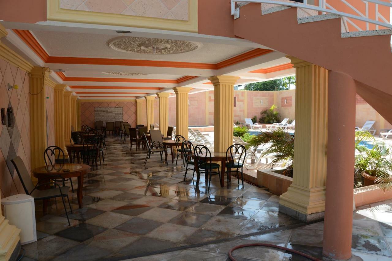 Hotel Tabarre 'S Palace Port-au-Prince Buitenkant foto